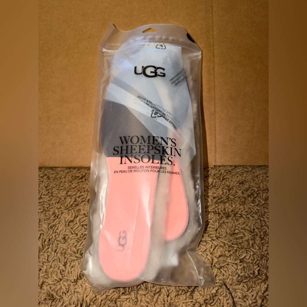 UGG Women’s Sheepskin Insoles - Pink- Never Worn!